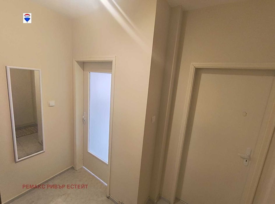 Дава се под наем Двустаен апартамент в Русе, Ялта - 60 кв.м за 280.5 € - Снимка #4