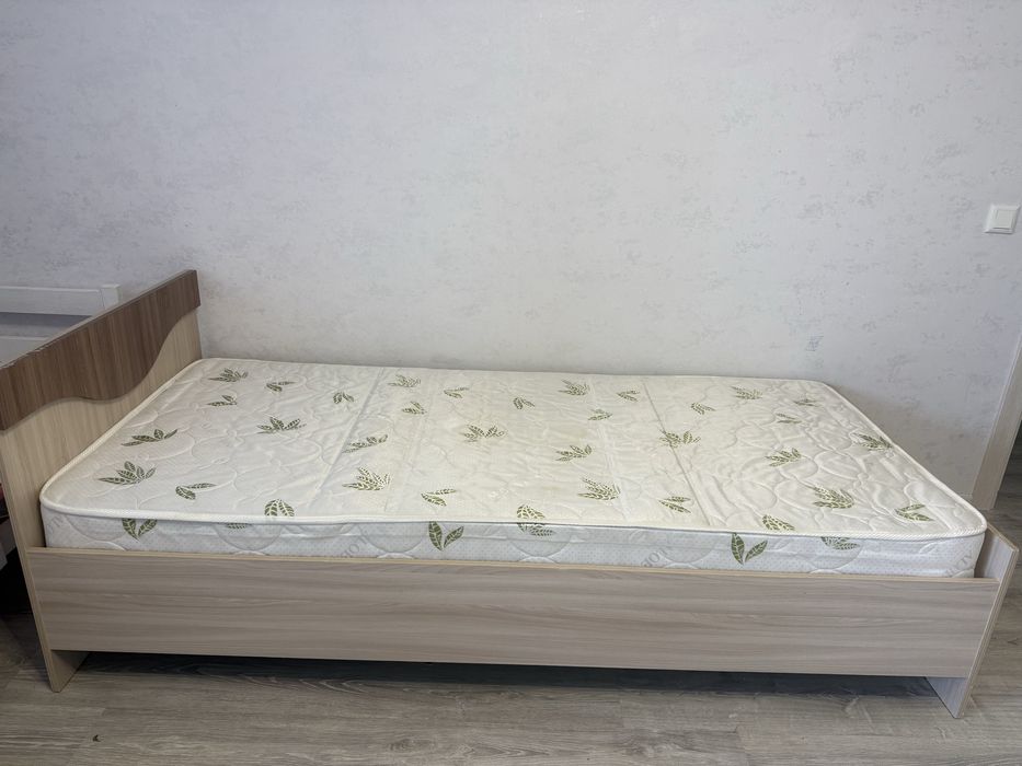 Продаётся кровать в хорошем состоянии.