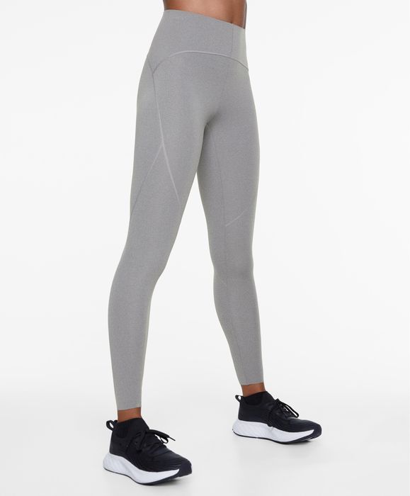 Спортни клинове/ комплект Nike Oysho