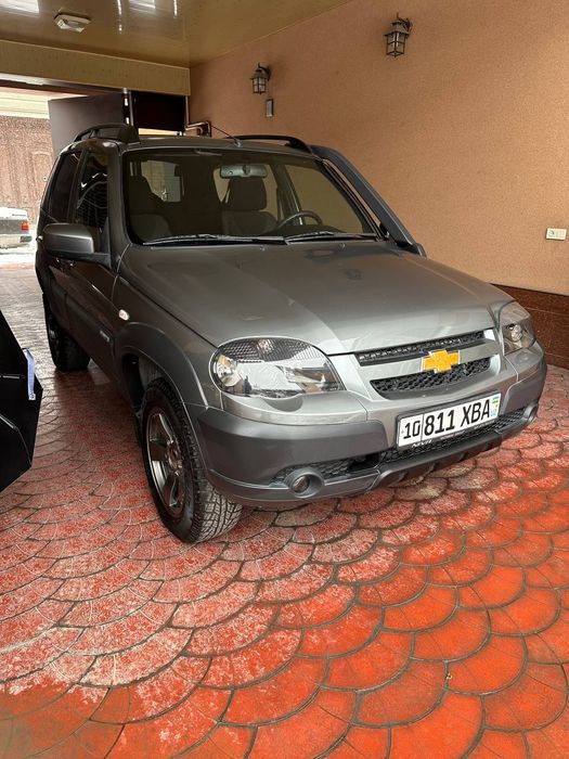Niva Chevrolet Sotiladi yoki Vikupga beriladi