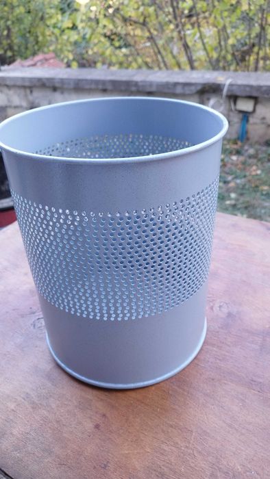 Метален кош за боклук Esmetal сив кръгъл Ф23см и височина 28см Нов