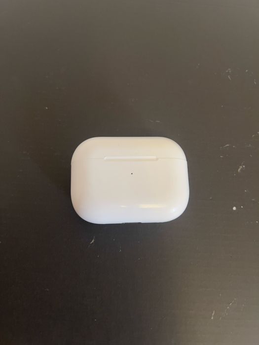 Vand casti airpods noi