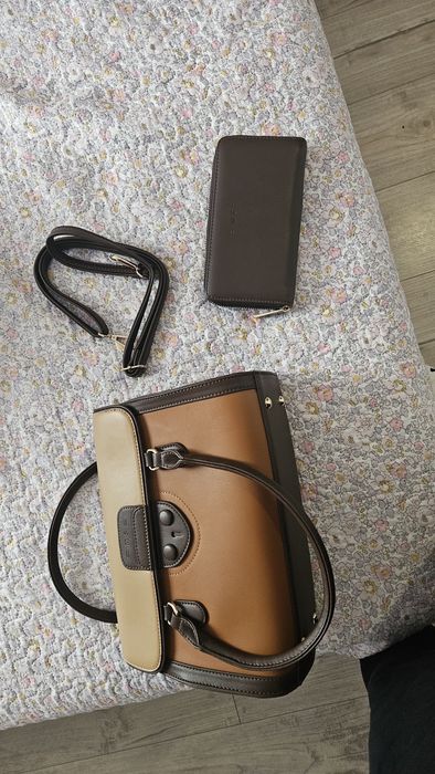 Кафява дамска чанта като нова