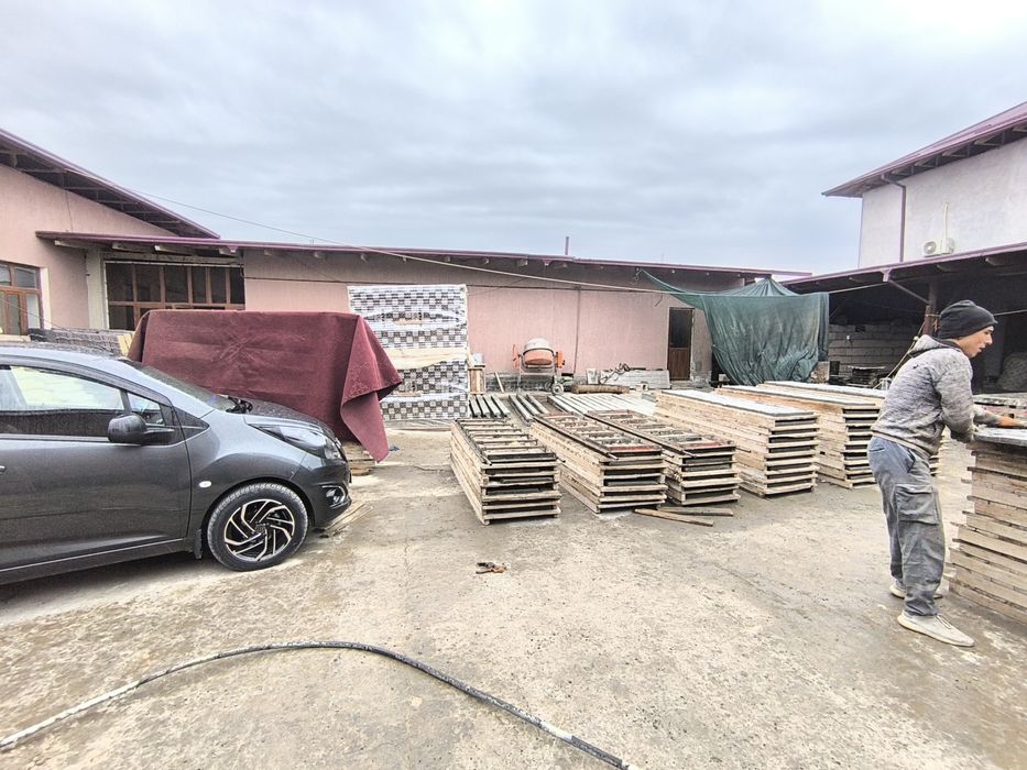 Hovli sotiladi katej fason hamma sharoiti bor tok suv sivet