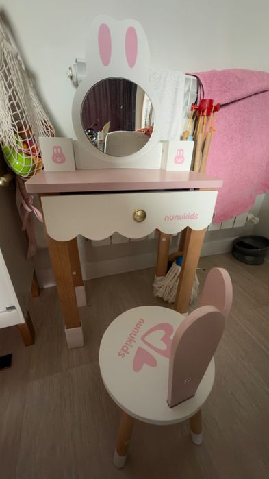 трюмо для девочек. Дерево