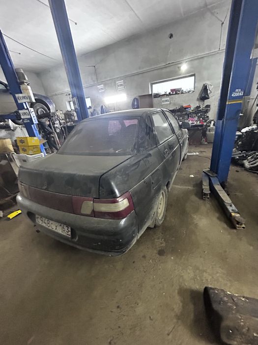 Продам ваз 2110 на  полном ходу