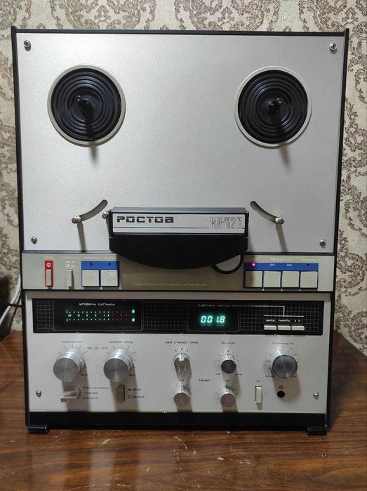 Катушечный магнитофон Ростов МК-112С