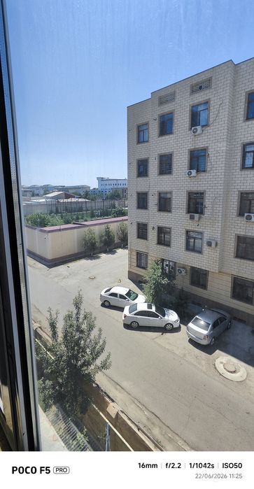 Buxoro shahri Karzinka 1 da tezda 1 xonalik uy sotiladi.