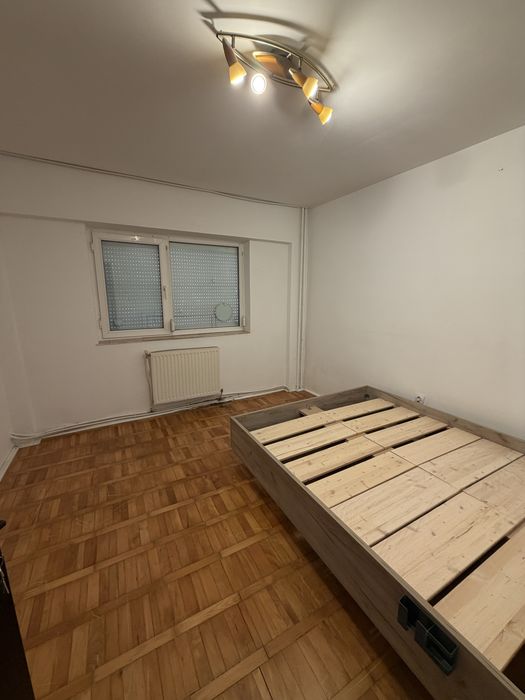 Vand apartament 2 camere, decomandat, parter, ultracentral, Bloc 1986