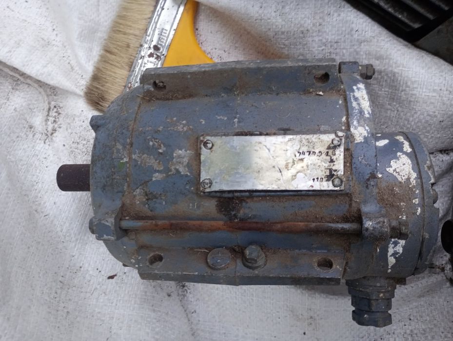 Продам электродвигателя