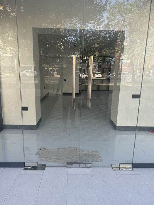 Срочно продается офис лисинова первий линя