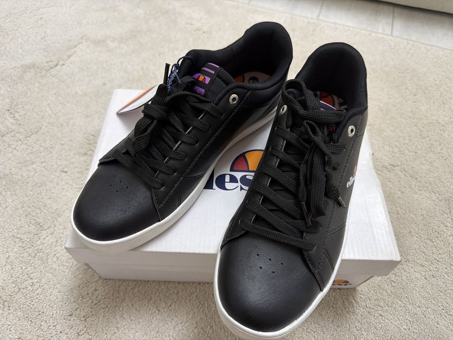 Продам кожаные кеды новые 41 размер, фирма Ellesse (Ait shoes)