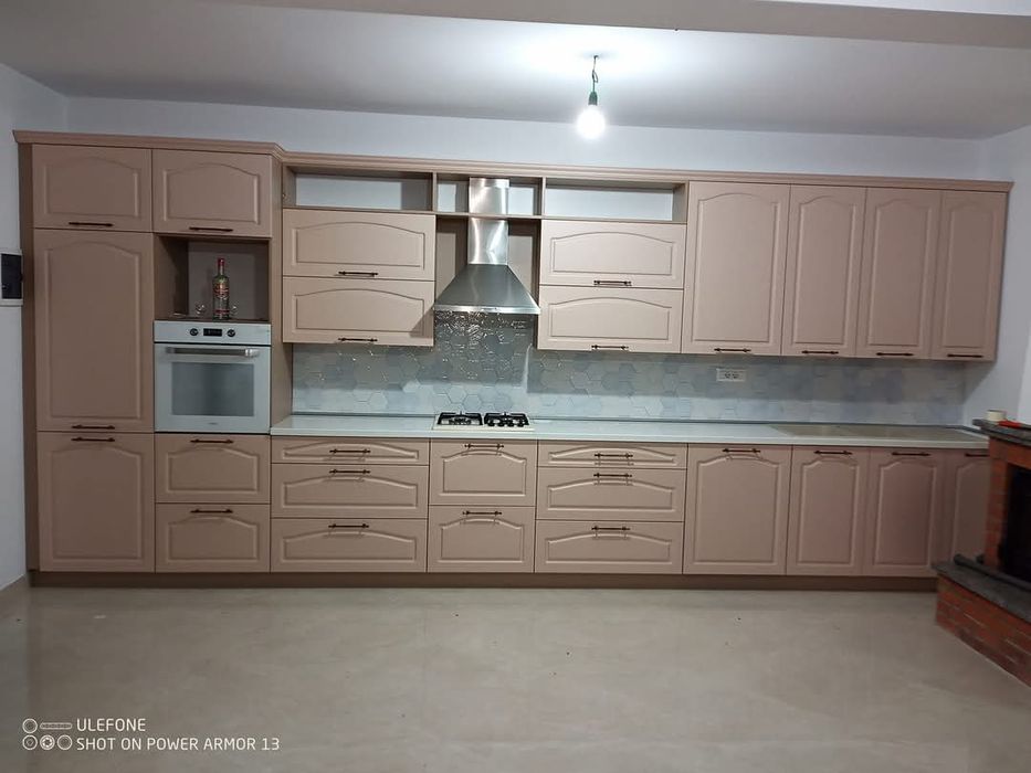 Mobilier, Bucătării, Dormitoare...