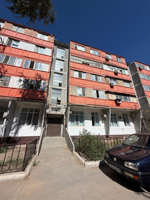Ақмешіт 18үйден,1 бөлмелі пәтер,4 қабат