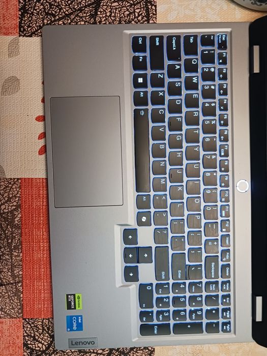 Laptop Gaming Lenovo LOQ 15IAX9 | i5-12600HX | RTX 3050 6Gb, RAM:24Gb