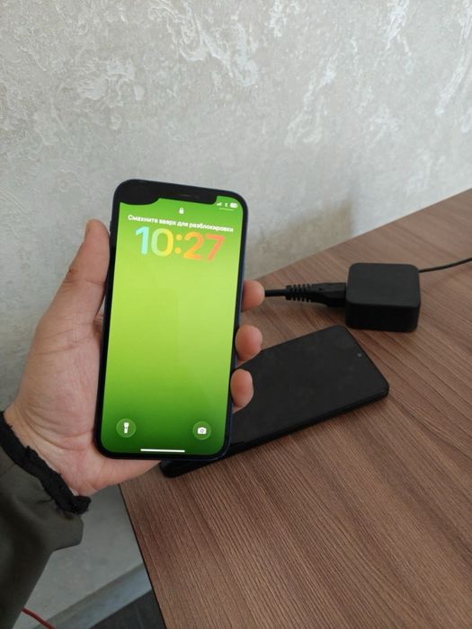 iPhone 12 Blue 128 GB yaxshi holatda