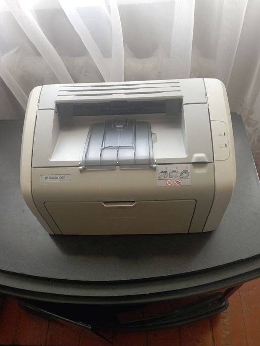 HP 1020 принтер в отличном сотоянии