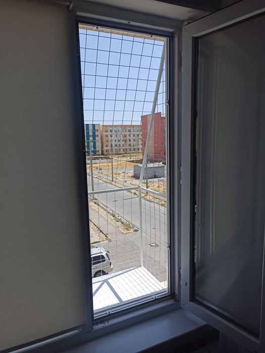 Москитные сетки на пластиковые окна.