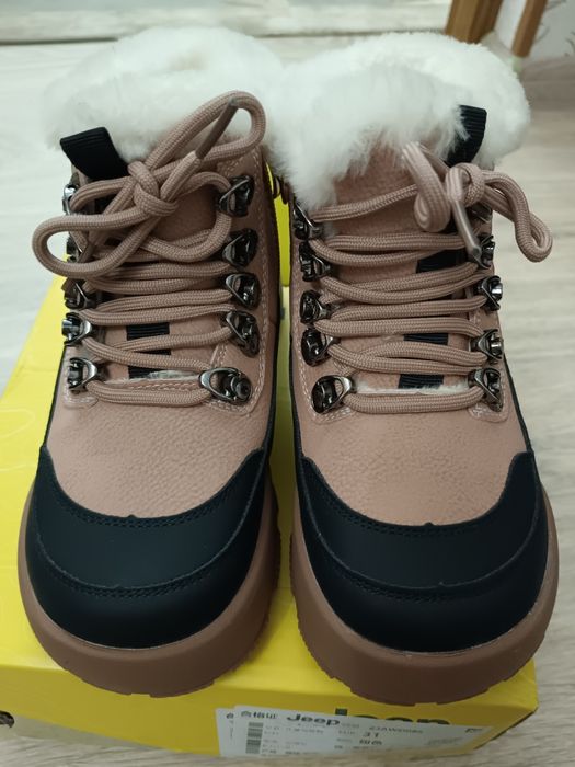 Продаётся детские сапоги