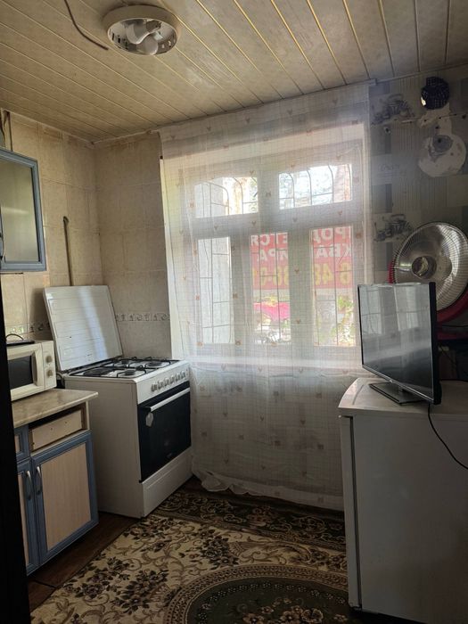 1-комнатная квартира, 8 микрорайон, 31 м², 1 этаж