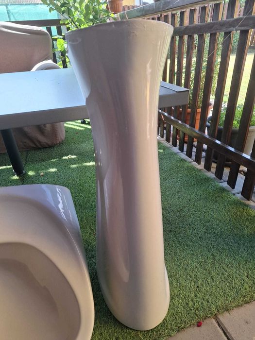 vand chiuveta baie cu picior  (Mondial) si baterie