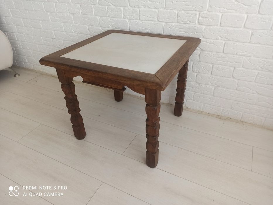 Помощна холна маса