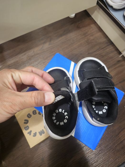Adidas детские кроссовки