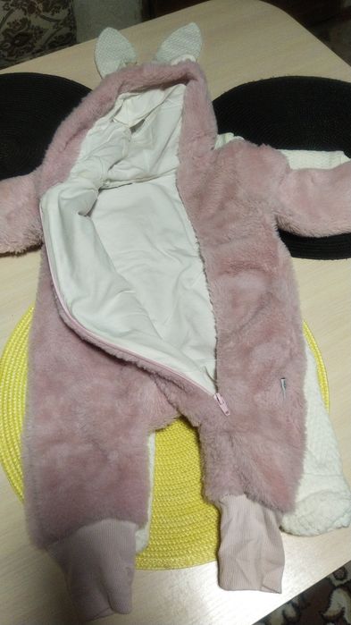 Продам детские комбинезоны