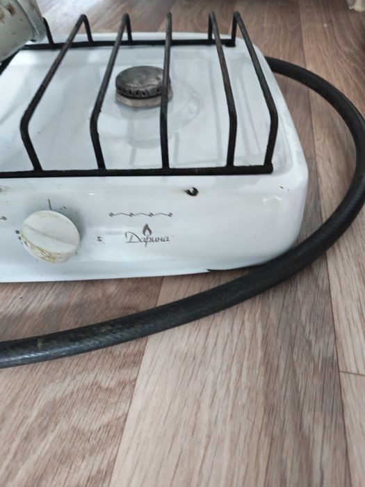 Продам газ плиту