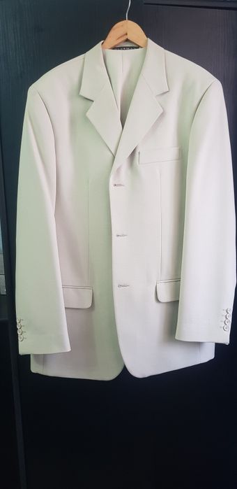 Продам костюм ( тройка  )
