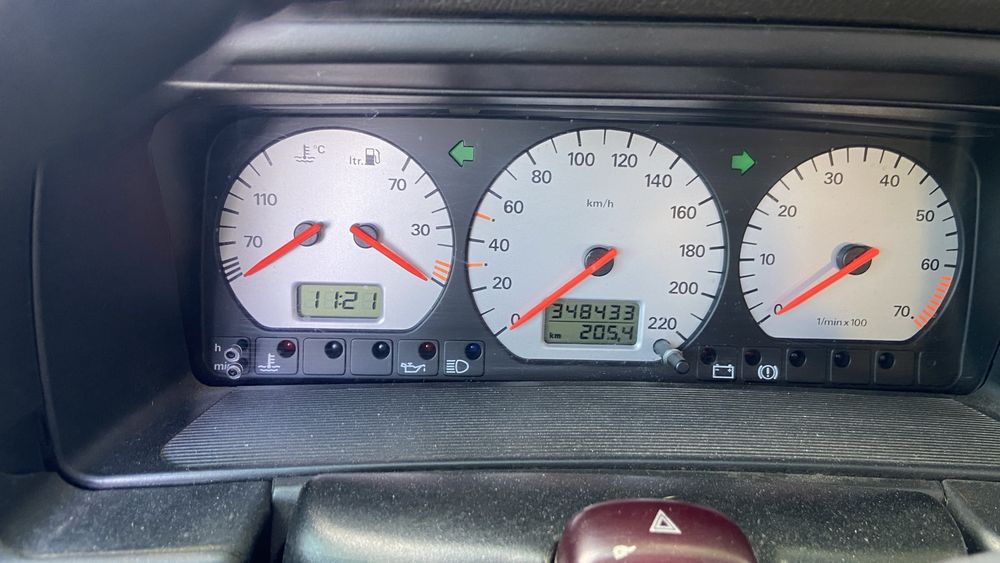 Продавам WV Passat 1.8 mi