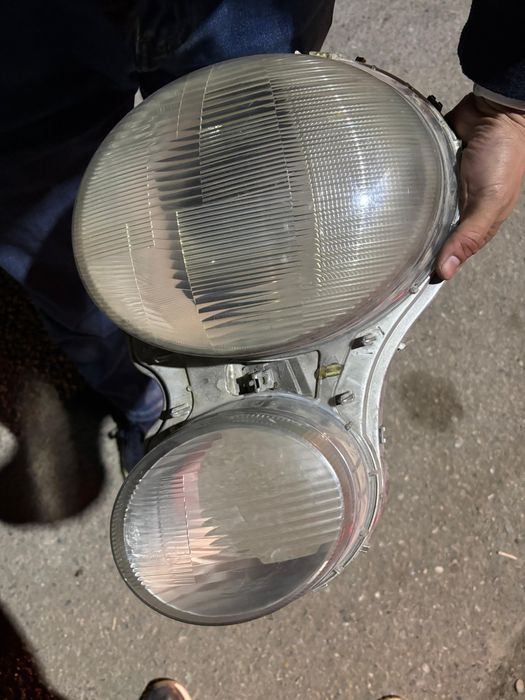 Стекло фар на мерседес w210