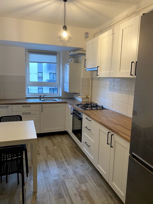 Închiriez apartament 2 camere Avantgarden 3 faza 4