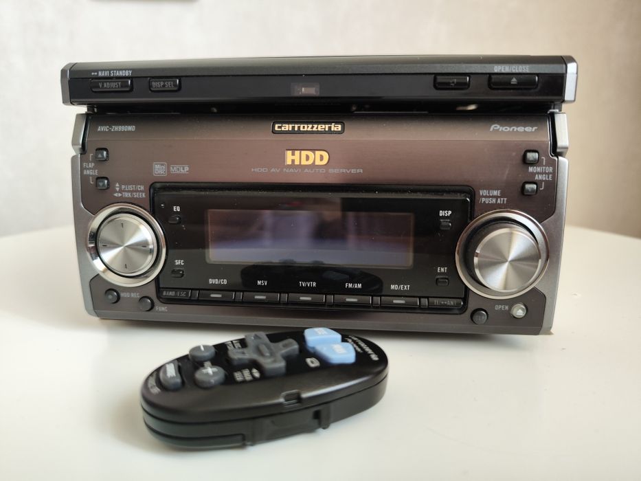 Pioneer Carrozzeria AVIC-ZH900MD.