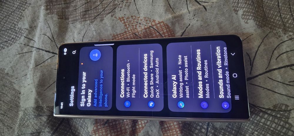Samsung galaxy Z Fold 4