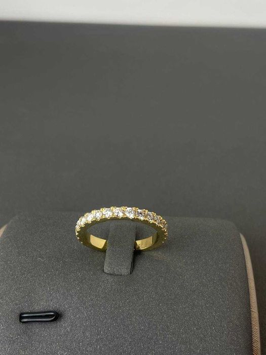 обручальное кольцо с бриллиантами