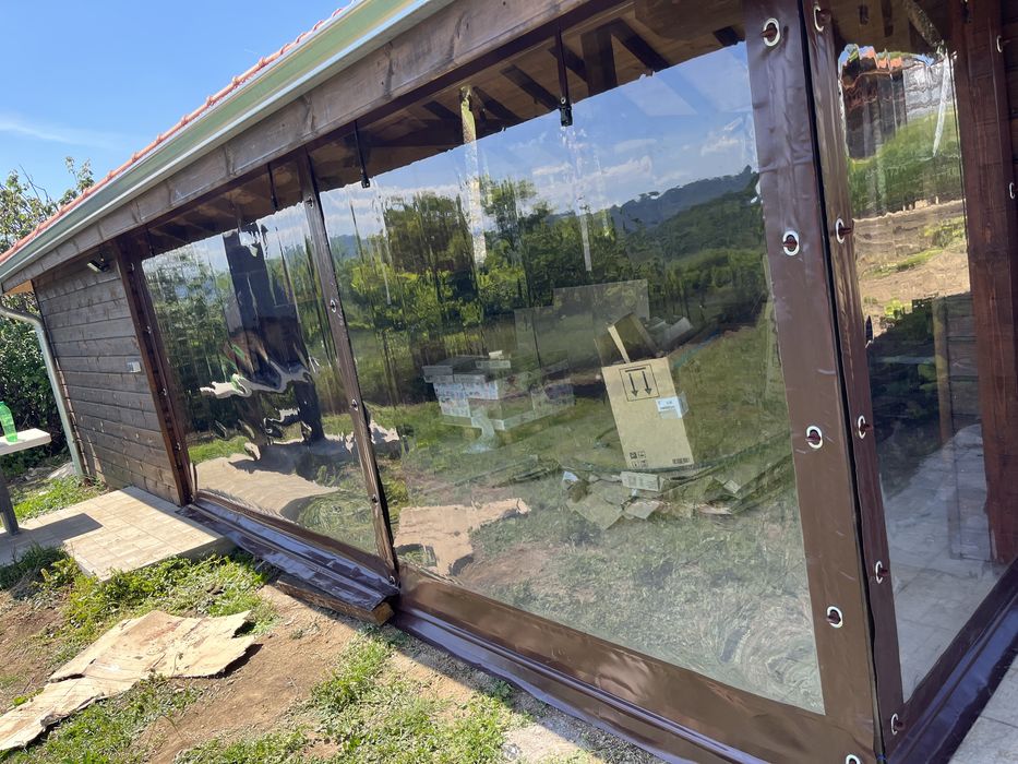 Ветроупорни завеси,тенти,сенници,покривала,кристал,винил,обков.