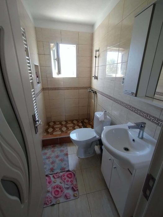 Închiriez garsoniera si apartamente