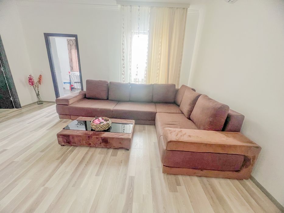 Inchiriez apartament pe termn mediu/lung disponibil in luna August