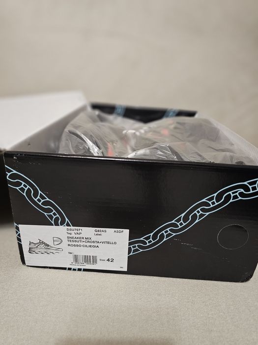 Versace Chain Reaction