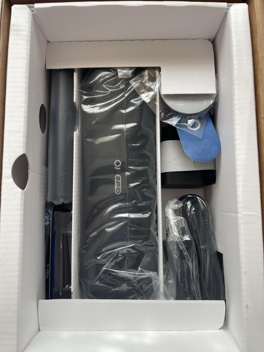 Periuta de dinti electrica Oral-B iO9