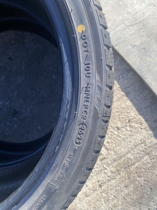 Vand anvelope iarna noi.