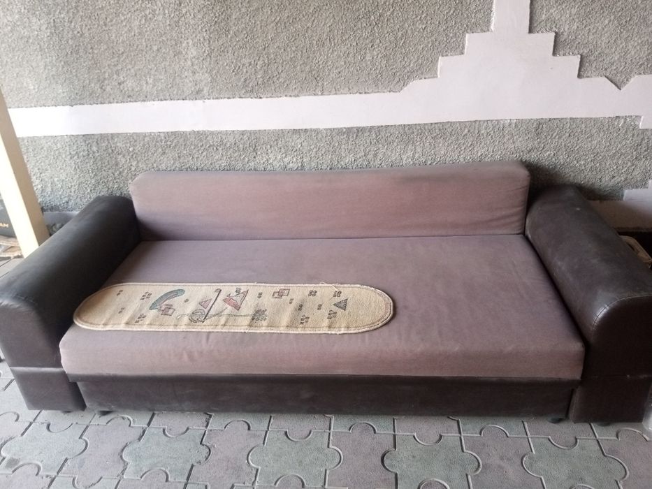 Диван в хорошем состоянии