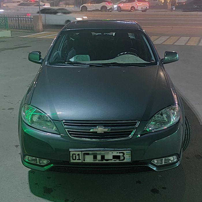 Chevrolet Lacetti 1.5 full комплектация