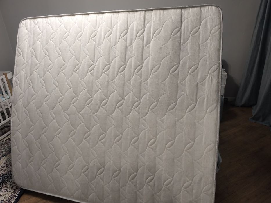 Матрас 180х200см