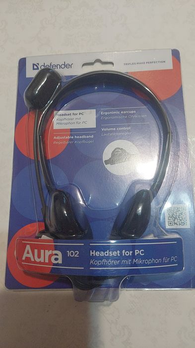 Наушники с микрофоном.