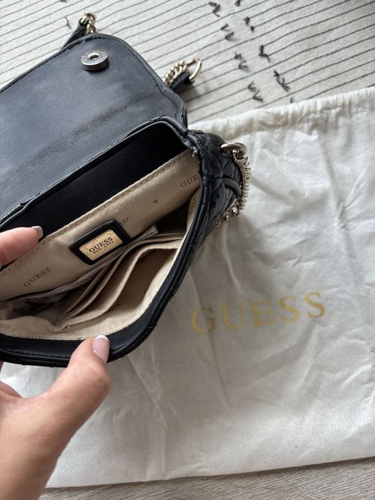 Малка чанта Guess