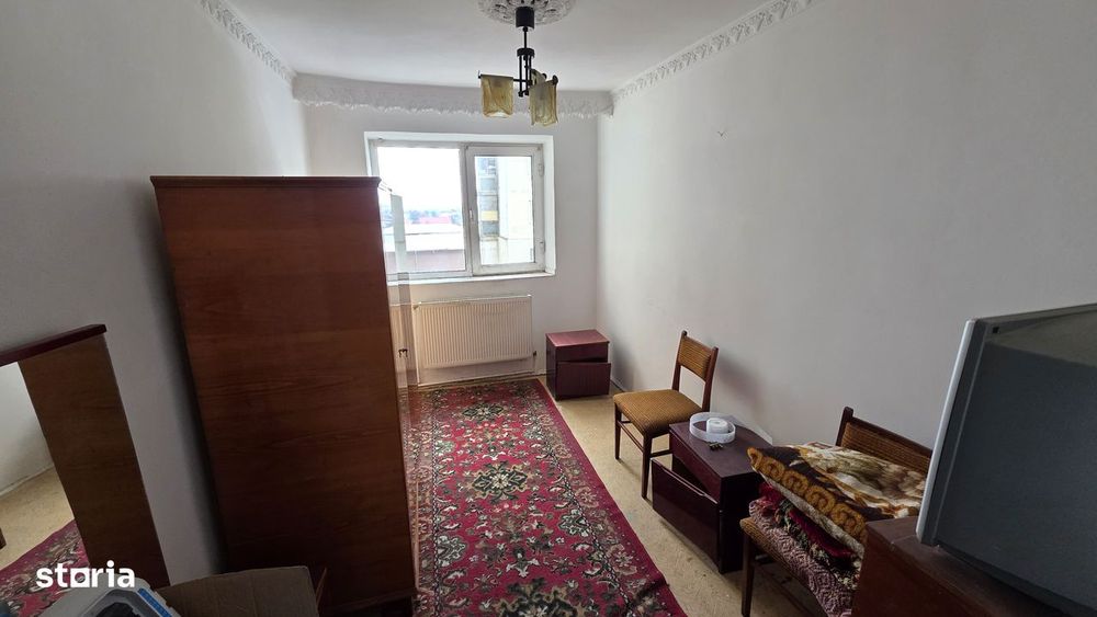 Vand ap cu 4 camere zona 10 Nievele