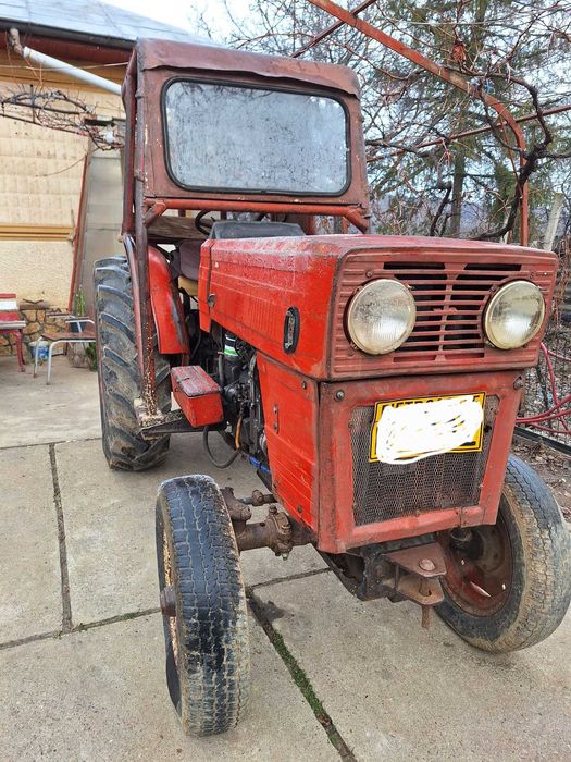 Vand tractor UTB V 445