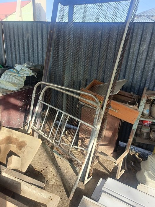 Кровать металлическая